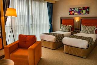 Отель Sky Tower Hotel Батуми Стандартный двухместный номер с 2 отдельными кроватями (без вида из окон)-2